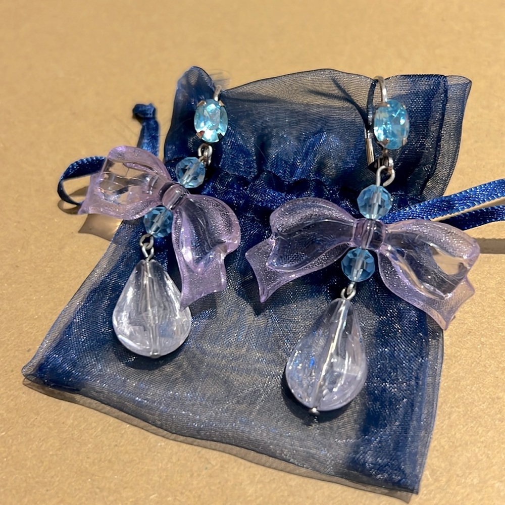 Adorable Acrylic Bow Earrings Blue Ruby